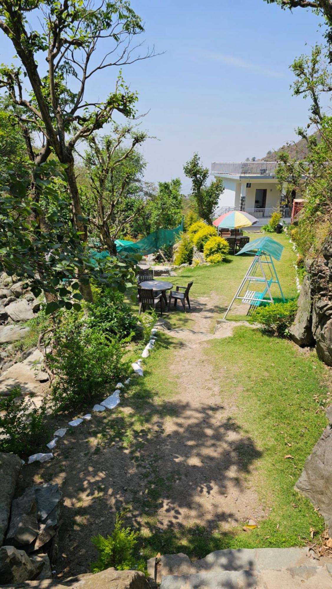 On The Rocks Hotel กัสซอลี ภายนอก รูปภาพ