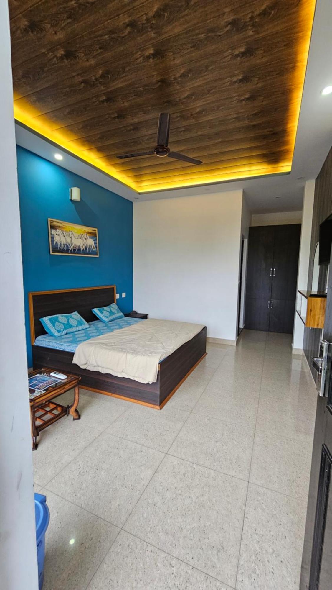 On The Rocks Hotel กัสซอลี ภายนอก รูปภาพ