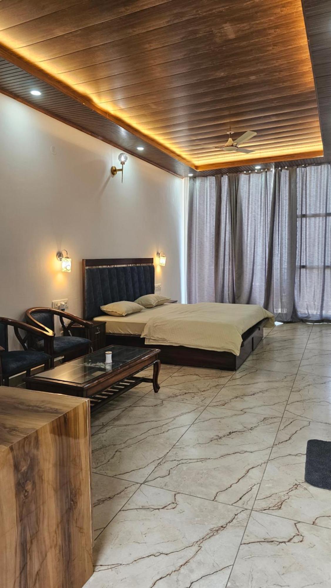 On The Rocks Hotel กัสซอลี ภายนอก รูปภาพ