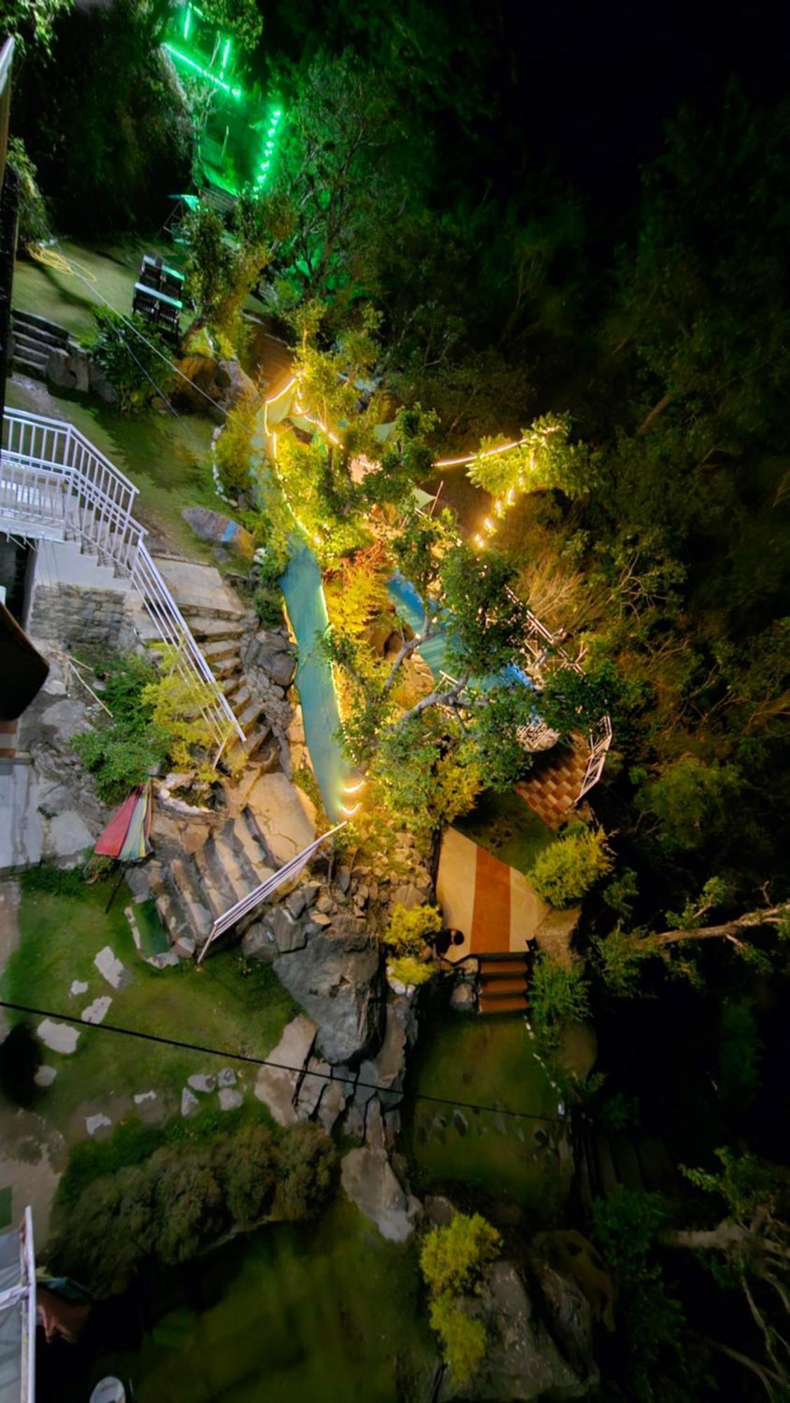 On The Rocks Hotel กัสซอลี ภายนอก รูปภาพ
