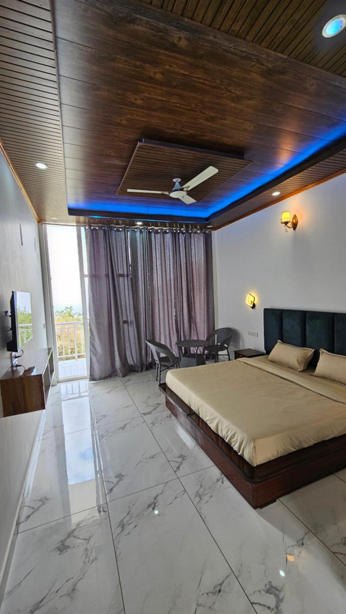 On The Rocks Hotel กัสซอลี ภายนอก รูปภาพ
