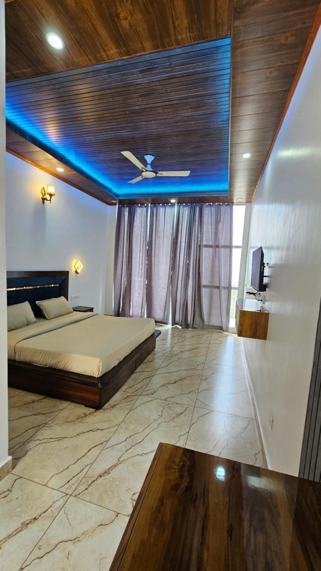 On The Rocks Hotel กัสซอลี ภายนอก รูปภาพ